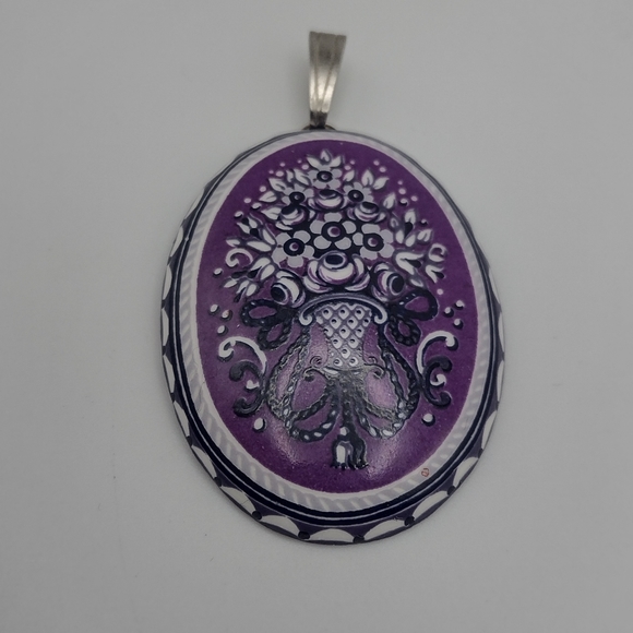 Vintage 50s Hand Painted Austrian Enamel Pendant - Picture 2 of 5